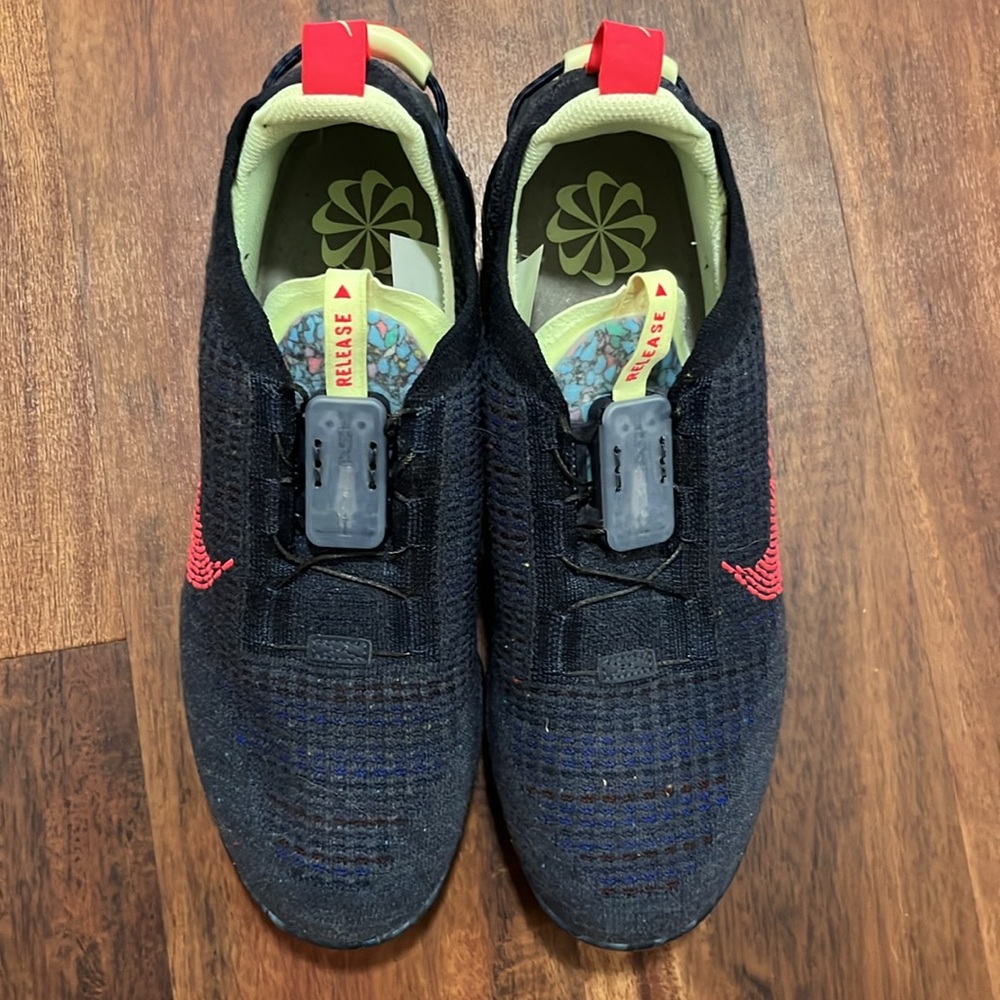 Nike 2020 Vapormax Flyknit - Picture 2 of 5
